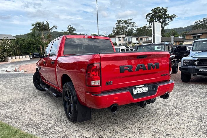 2021 RAM 1500 Express DS MY21 4X4 Dual Range Red