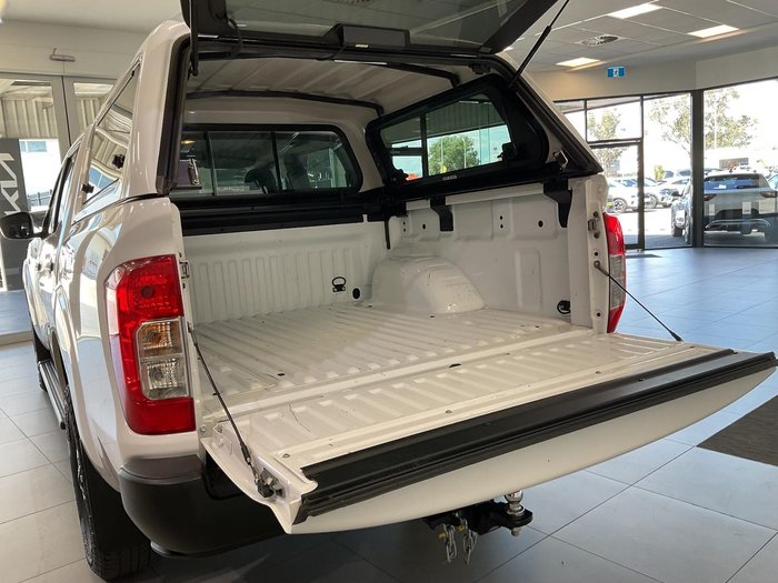 2023 Nissan Navara SL