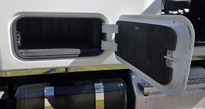 2021 Freightliner Cascadia WHITE