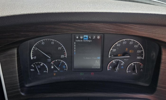 2021 Freightliner Cascadia WHITE