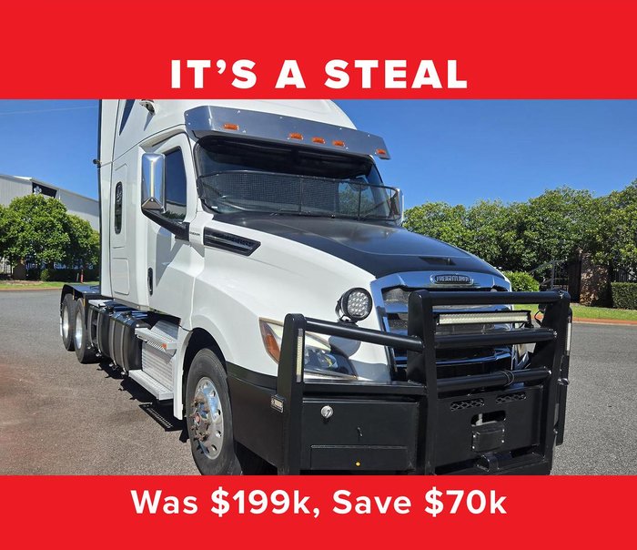 2021 Freightliner Cascadia WHITE