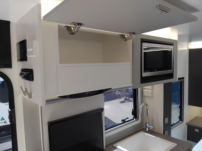 2026 New Age Caravans Manta Ray 16Ft Couples My26 Full Composite New Lay Out