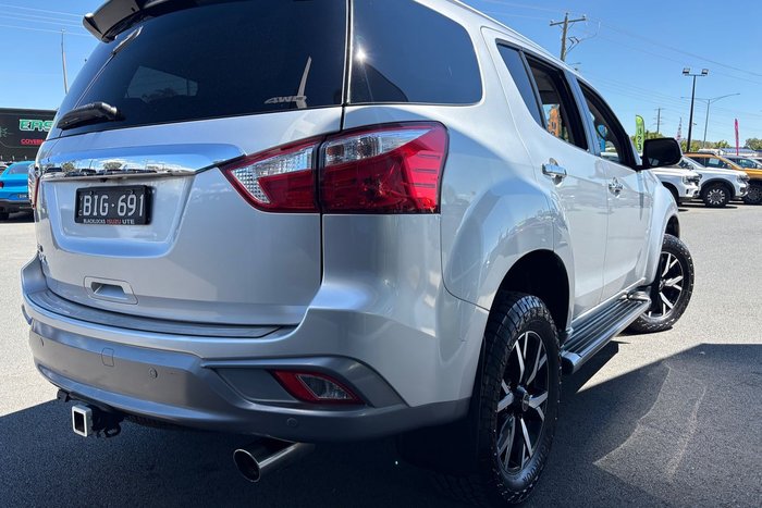 2020 Isuzu MU-X LS-T