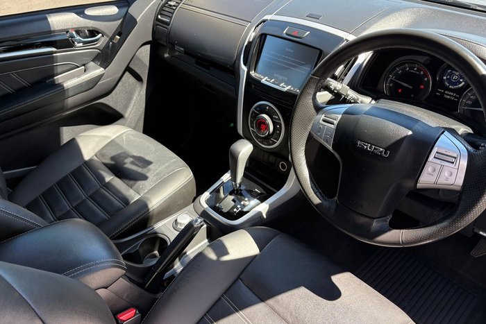 2020 Isuzu MU-X LS-T