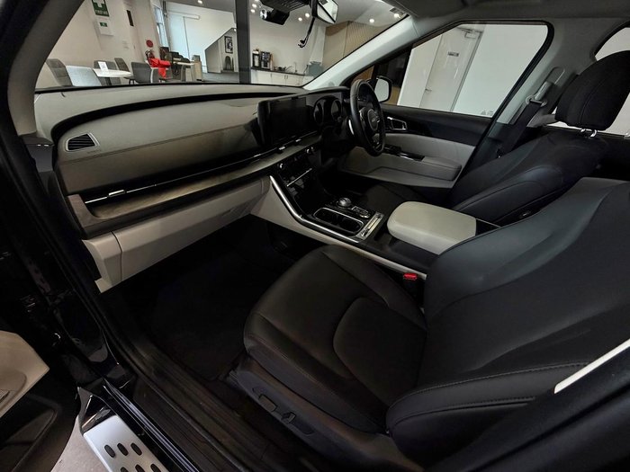 2023 Kia Carnival Platinum