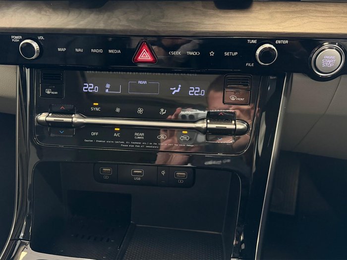 2023 Kia Carnival Platinum