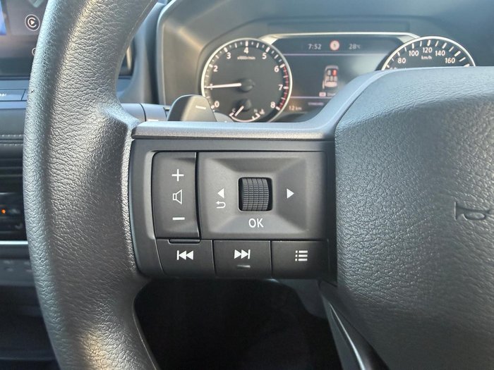 2025 Nissan X-TRAIL ST