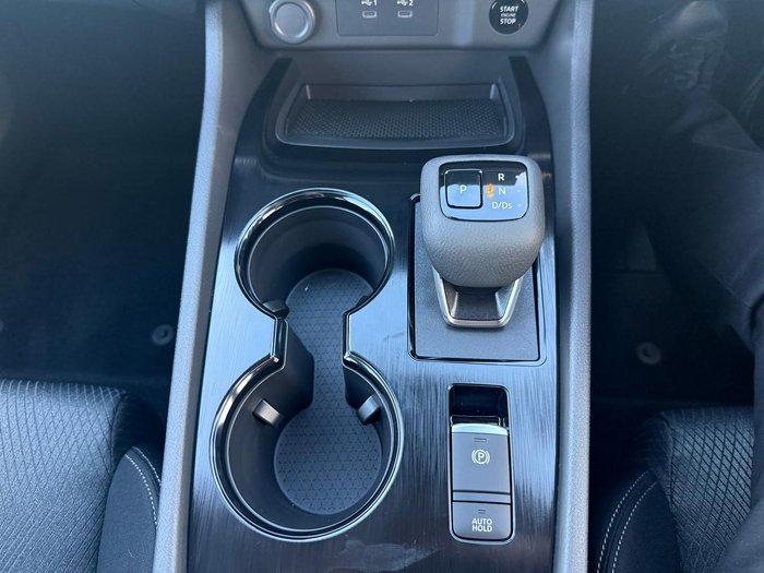 2025 Nissan X-TRAIL ST