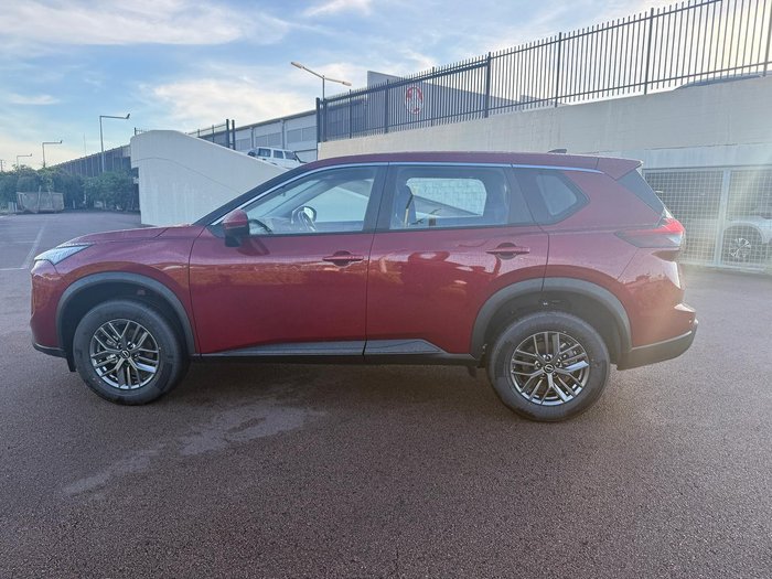 2025 Nissan X-TRAIL ST