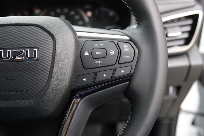 2026 Isuzu MU-X LS-T