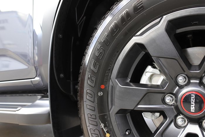 2025 Isuzu D-MAX X-TERRAIN