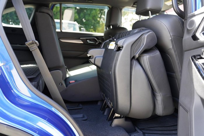 2025 Isuzu MU-X LS-T