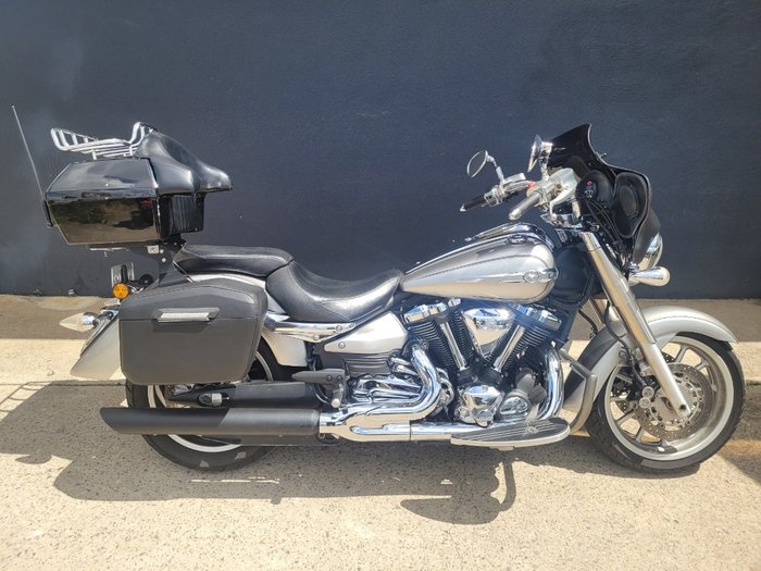 Yamaha XV1900A