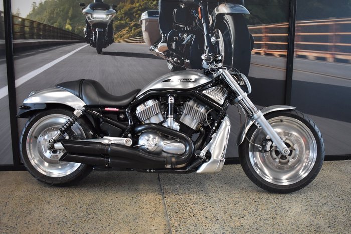 2005 HARLEY-DAVIDSON VRSCB V-ROD