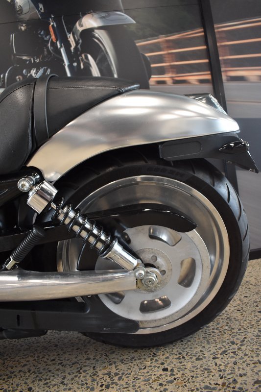 2005 HARLEY-DAVIDSON VRSCB V-ROD