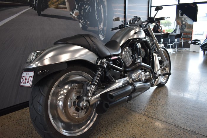 2005 HARLEY-DAVIDSON VRSCB V-ROD