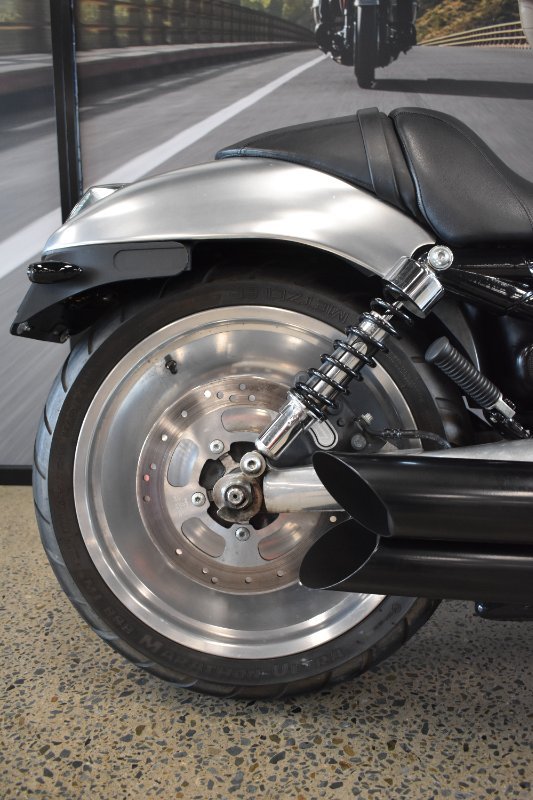 2005 HARLEY-DAVIDSON VRSCB V-ROD