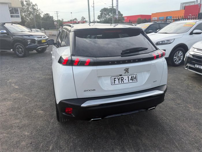 2022 PEUGEOT 2008 GT