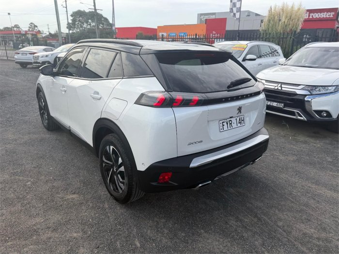 2022 PEUGEOT 2008 GT