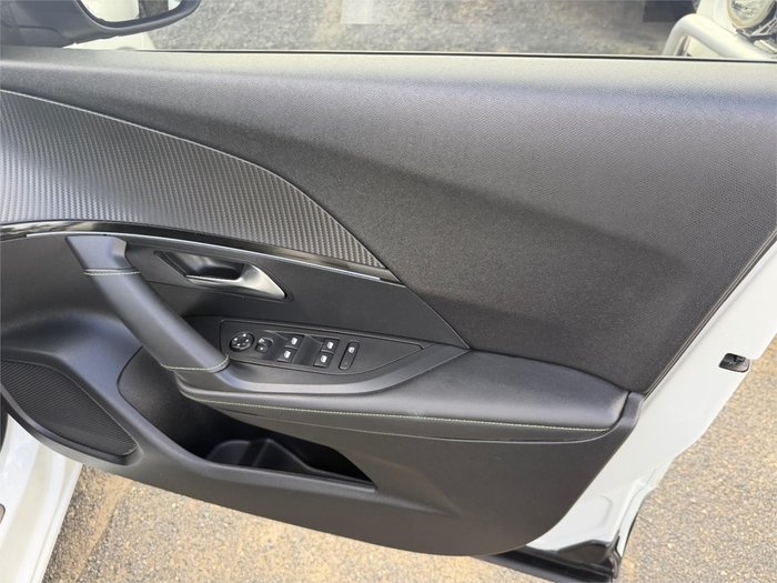 2022 PEUGEOT 2008 GT