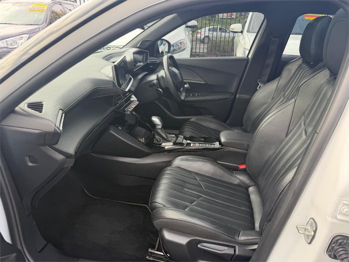 2022 PEUGEOT 2008 GT