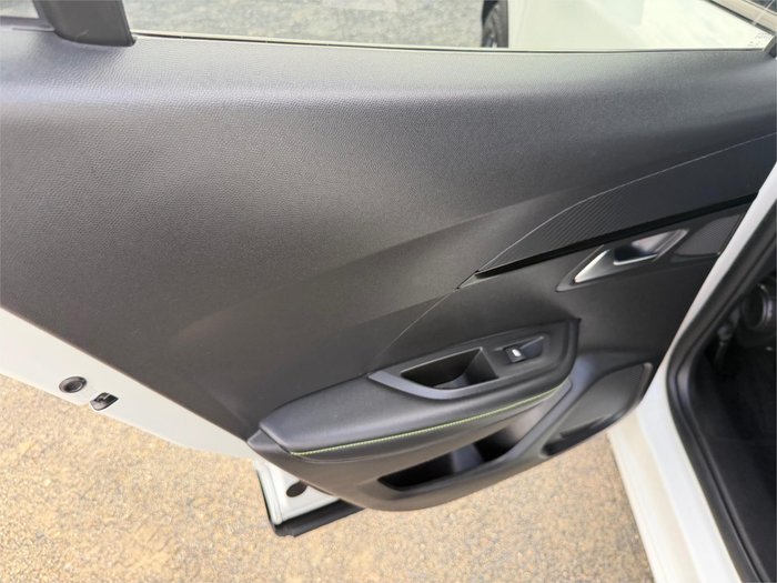 2022 PEUGEOT 2008 GT