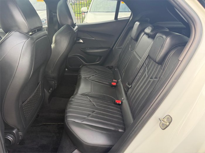 2022 PEUGEOT 2008 GT