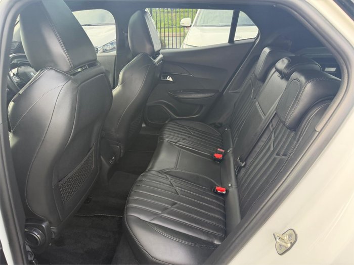 2022 PEUGEOT 2008 GT