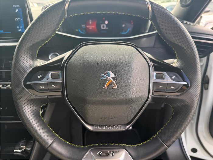 2022 PEUGEOT 2008 GT