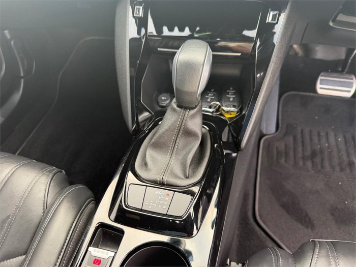 2022 PEUGEOT 2008 GT