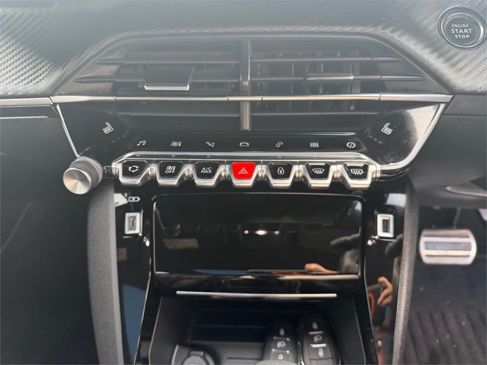 2022 PEUGEOT 2008 GT