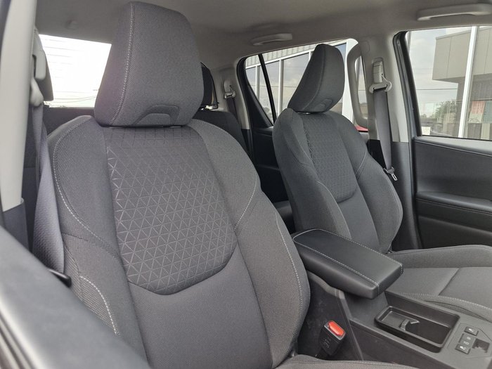 2026 Toyota Hilux SR5