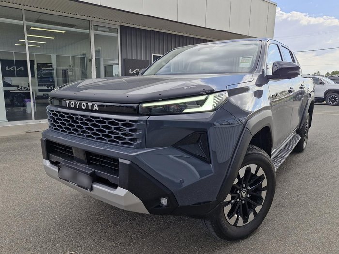 2026 Toyota Hilux SR5