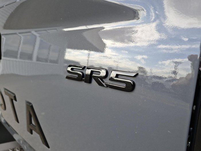 2026 Toyota Hilux SR5