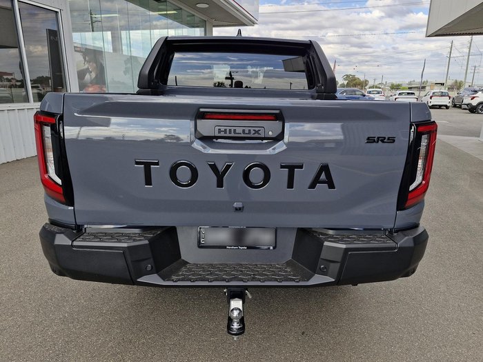 2026 Toyota Hilux SR5