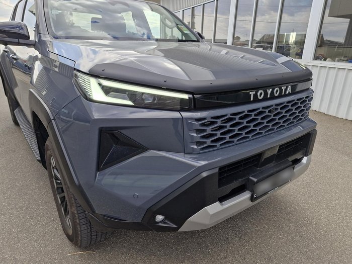 2026 Toyota Hilux SR5