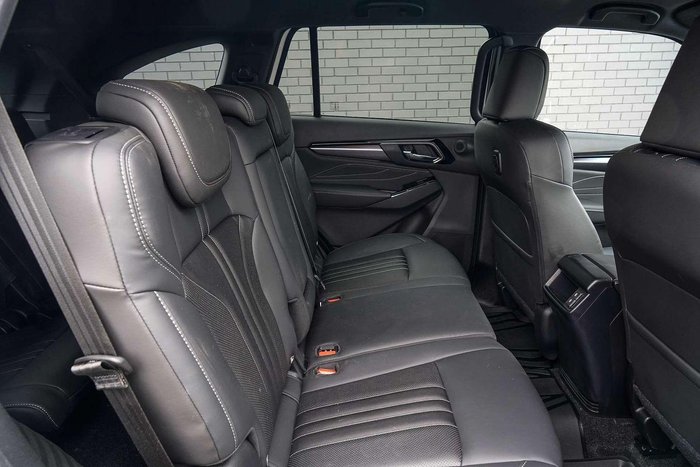 2025 Isuzu MU-X LS-T