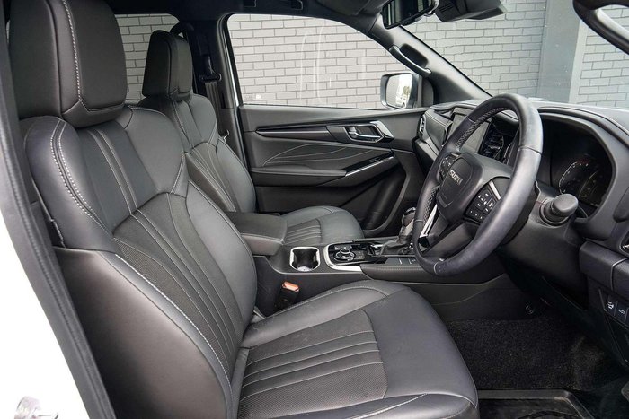 2025 Isuzu MU-X LS-T