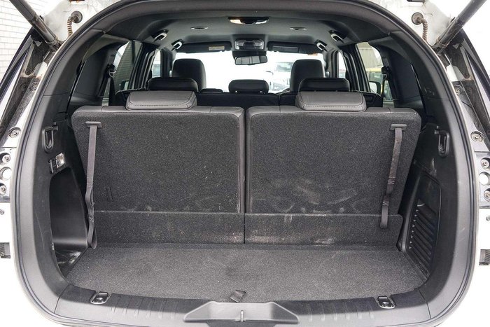 2025 Isuzu MU-X LS-T