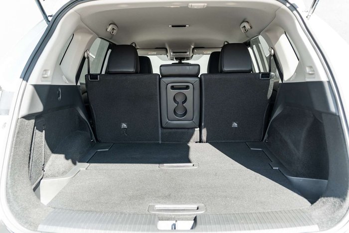 2025 Nissan X-TRAIL ST-L