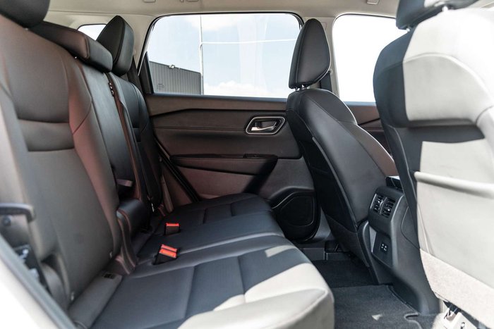 2025 Nissan X-TRAIL ST-L