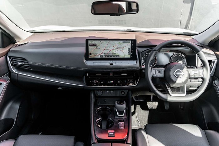 2025 Nissan X-TRAIL ST-L