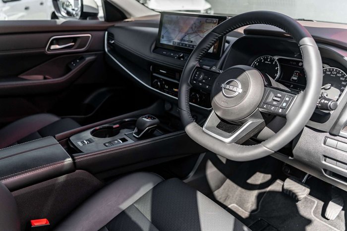 2025 Nissan X-TRAIL ST-L