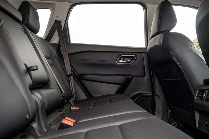 2025 Nissan X-TRAIL ST-L