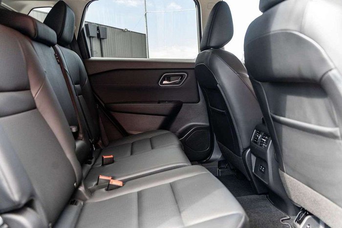 2025 Nissan X-TRAIL ST-L