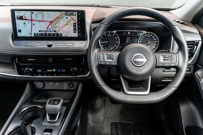 2025 Nissan X-TRAIL ST-L