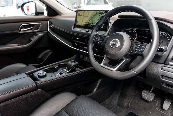 2025 Nissan X-TRAIL ST-L