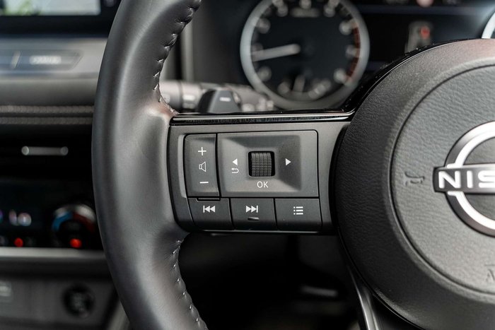 2025 Nissan X-TRAIL ST-L