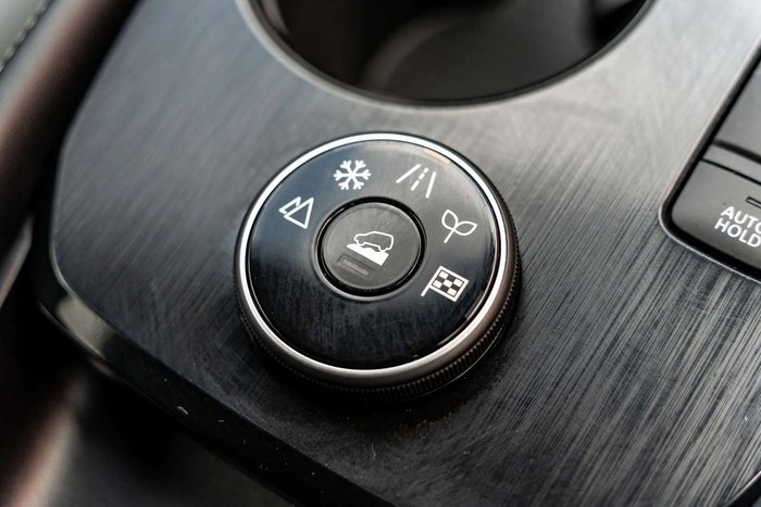 2025 Nissan X-TRAIL ST-L