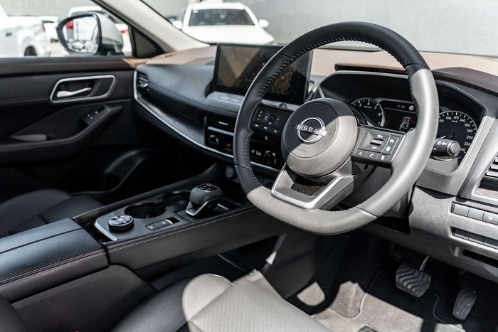 2025 Nissan X-TRAIL ST-L